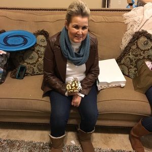 Meet your Posher, Pam